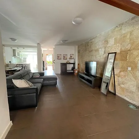 Cozy Townhouse In El Duque * アデヘ