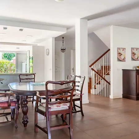 Cozy Townhouse In El Duque Appartement *