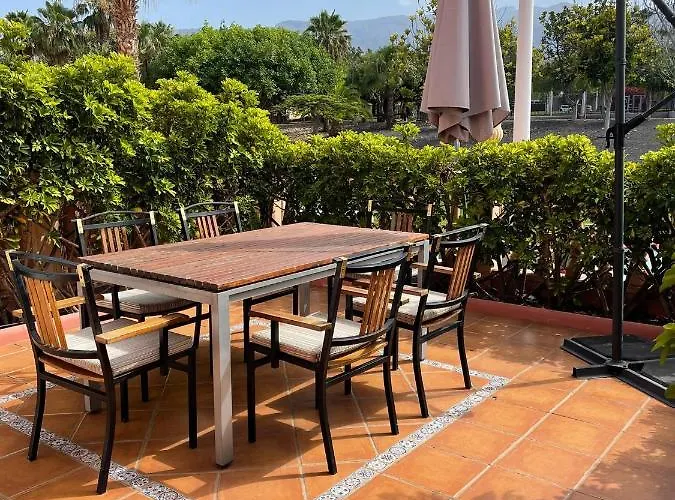 Cozy Townhouse In El Duque Apartamento