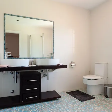 Cozy Townhouse In El Duque Lejlighed *