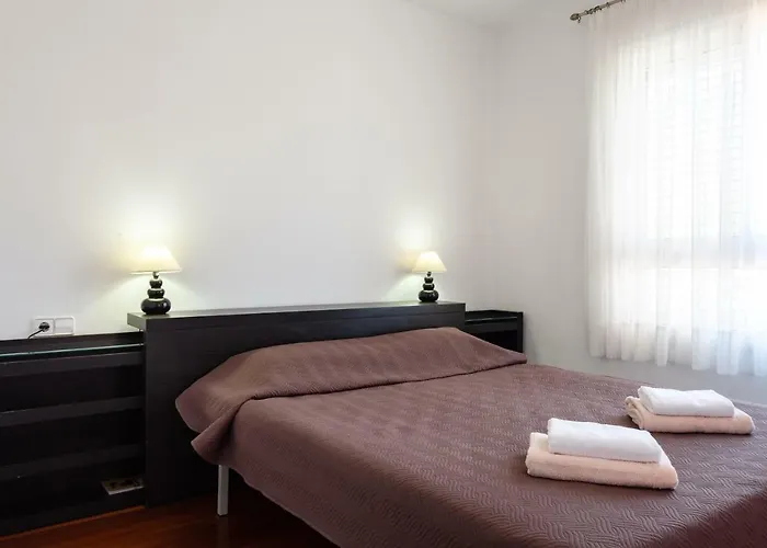 Cozy Townhouse In El Duque Lägenhet